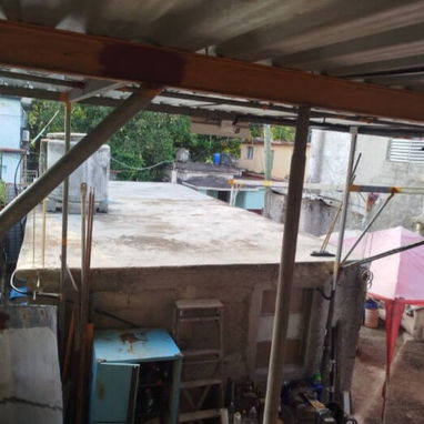CASA EN LAWTON CON NAVE PARA TALLER, NEGOCIO, ALMACÉN - Img 125154435