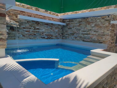 Disponible casa en la playa en Boca Ciega, La Habana. Casas con piscinas - Img 62560498