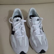 Tenis New Balance - Img 56140392