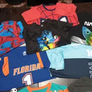 Ropa deportiva y de heroes infantiles de marca casi nueva - Img 58169644
