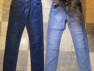 Jeans pantalones traidos de España 20 usd o al cambio en moneda nacional - Img 63767295