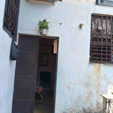 *110🏡Apto en venta en La Habana Vieja en un 3er piso en interior*  ⚠️*OJOOOOO* *ES ZONA SOTERRADA Y SE DEJA CON COSITAS - Img 122990361