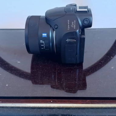 Camara sony sin detalles , cargador todo al 100 - Img 127803040