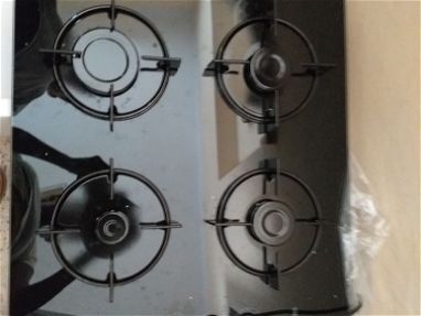 Cocina de ceramica de meseta ,de gas ,de 4 hornillas con encendido electrico - Img main-image-45637796