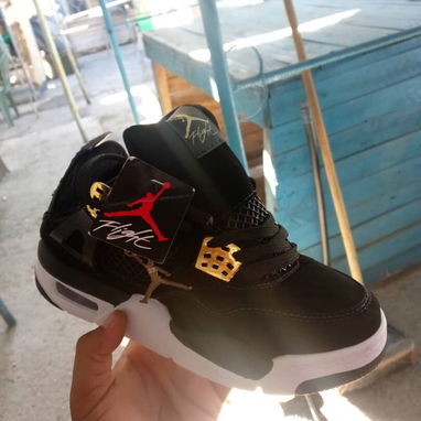 retro 4 , de buena calidad - 3/5