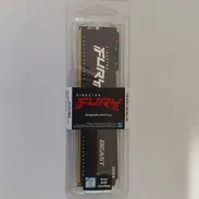 Memoria RAM DDR4 de 8gb disipadas, buss 3200mhz, Kingston Fury Beast. Nuevas selladas. - Img 58069547