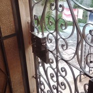 Renta para cubanos x tiempo indefinido en zona céntrica de Marianao, cerca de terminal de Lido en Marianao, pta de calle - Img 57026099