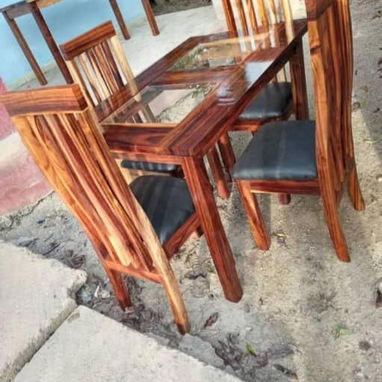 Todo en madera y tapizados - Img 123204778