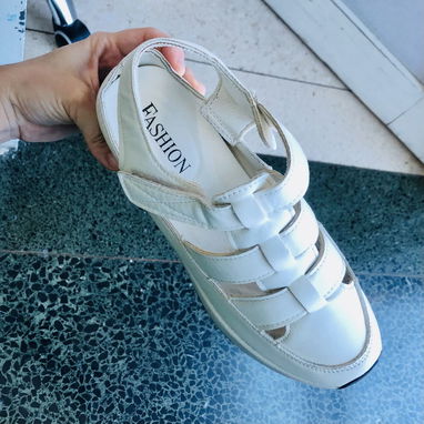 ZAPATOS BLANCOS DE MUJER  #38 (poco uso) - 2/4