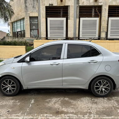 Hyundai Grand i10 2019 Bueno - 2/5