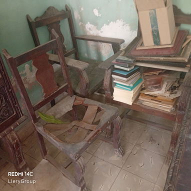 Venta de juego de comedor de estilo renacimiento italiano - Img 123929188