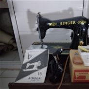Maquina Singer nueva de las antiguas con motor y pedal electrico. - Img 45656692