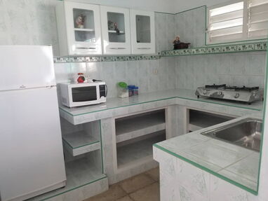 ⭐Renta casa de 3 habitaciones,2 baños, cocina, piscina, terraza, equipo de música - Img 62307012