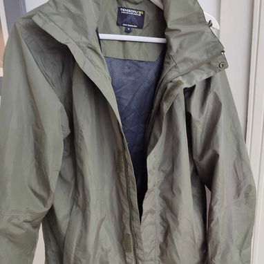 Vendo abrigos, chaquetas y bufandas - Img 112179860
