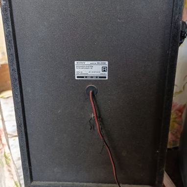 Vendo equipo de música marca Sony en perfecto estadcon Bluetooth incluído, dos cables auxiliar y su mando en perfecta es - 4/7