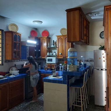 🏡*100_El palacio en SAN MIGUEL EN PAULA [ Siboney ] Se venden 3 casas juntas ‼️‼️‼️ dos abajo,puertas de calle,una al l - Img 124555140