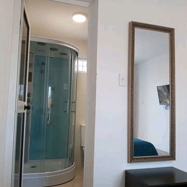 🏠 Casa de Lujo En Guanabo con Bastante Disponibilidad. Ubicada cerca de la playa. Capacidad para 6 personas - Img 116172975