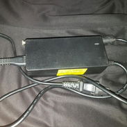 Cargador de laptop 24V 2.5A - Img 56741041