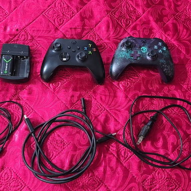 Xbox Series X 2 Mandos, un tera y 50 juegos - Img 125254533