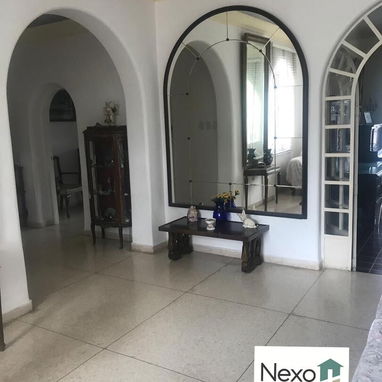 Venta de casa independiente en calle 90 - 4/10