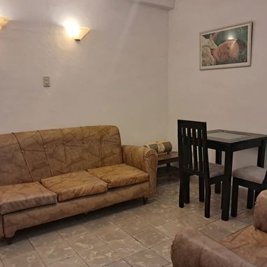 Rento en Vedado de forma lineal Apartamento de 1 cuarto en 17 y 18 2⁰ piso Amueblado y equipado - Img 120571772