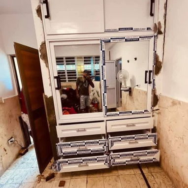 Carpinteria de aluminio y cristal para closet - 2/4