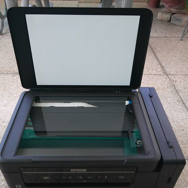 Impresora Epson L395 + Juego de tinta 664. - 2/3