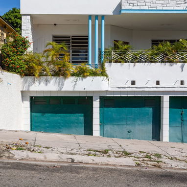 Alquiler de casa de lujo con piscina y billar en el Vedado. Renta de casa con piscina y sauna en el Vedado - 3/10