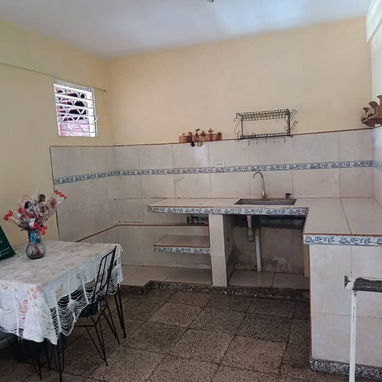 Casa En Planta Alta (Arroyo Naranjo) - 6/10