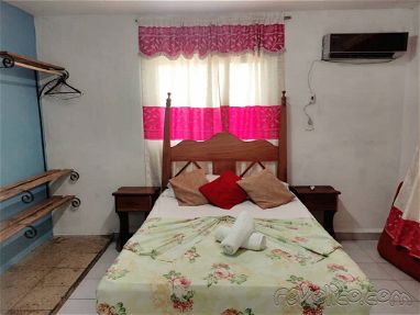 Disponible casa con piscina de 5 habitaciones en Guanabo. Reservas por WhatsApp 58142662 - Img 64714355