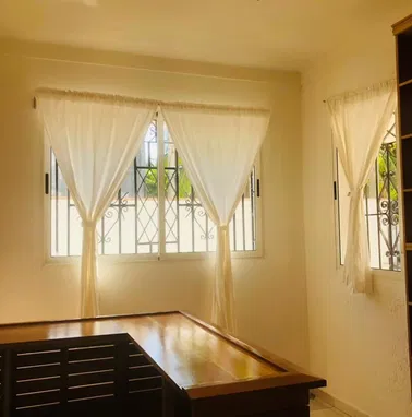 Vendo casa  independiente con patio en zona tranquila del Reparto Nautico - Img 97025142