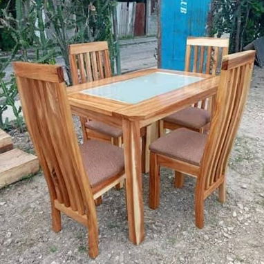 Juegos de mesa y sillas - Img 123563819
