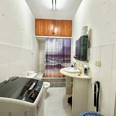 Vendo apartamento de 2 habitaciones, Playa. 20000$ o su equivalente en euros, pago en Cuba/España, posibilidad de rebaja - Img 124099274