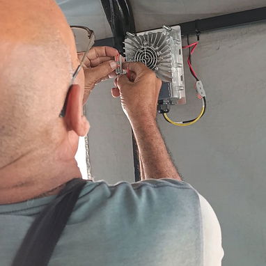 Instalación de paneles solares en triciclo - Img 123170225