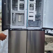 Refrigerador Samsung de 4 puertas DOOR IN DOOR con dispensador - Img 56603911