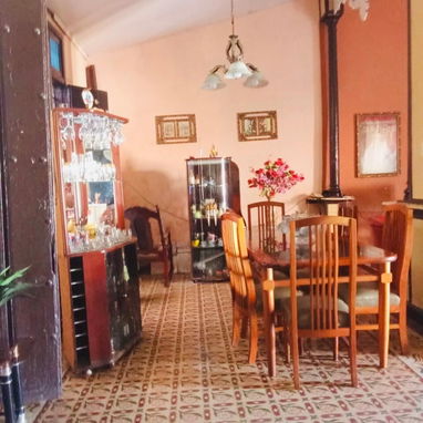 Casa colonial ubicada en el centro de Santiago - Img 123738995