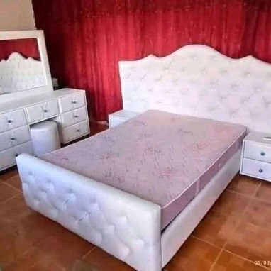 Exclusivas Camas  Tapizadas - Img 116779820