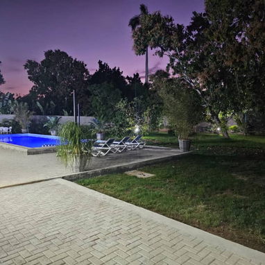 Casa grande con piscina en Siboney - Img 122130788