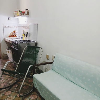 Propiedad en la Habana Vieja en los altos de una biplanta con azotea independiente. - 3/7
