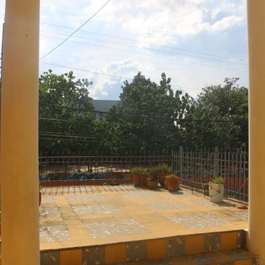Casa en venta Vedado 3 cuartos + apartamento en azotea + garaje - 8/10