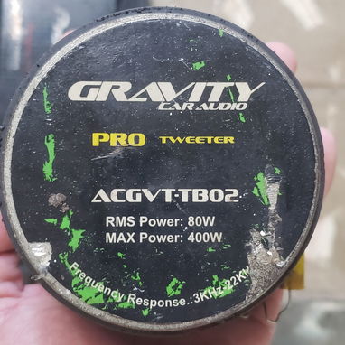 Planta pioneer con sus cables llegar y montar. Twitter gravity - 3/4