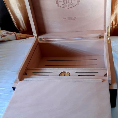 Humidor para tabacos - Img 122824553