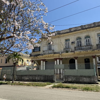 Vedado, letras: casa de 3/4, garaje, internet, 125m2, 3 AC (precio negociable) - Img 120873049