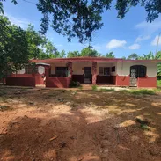 PARCELA CON 3 CASAS EN VENTA, BEJUCAL - Img 56007183