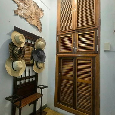 SE RENTAN HABITACIONES FRENTE AL MUSEO DE LA REVOLUCIÓN - 8/9