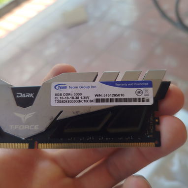 Vendo memoria ram ddr4 8gb 3000hz - 2/2