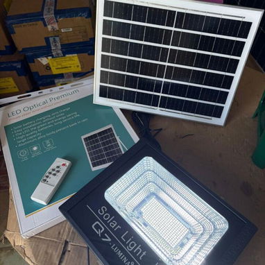 Lámpara recargable con panel solar, transporte para varios lugares - 3/3