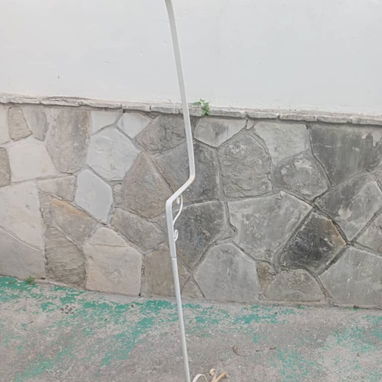 Soporte, base, estructura de hierro para colgar pajarera o jaula de aves. - 2/2