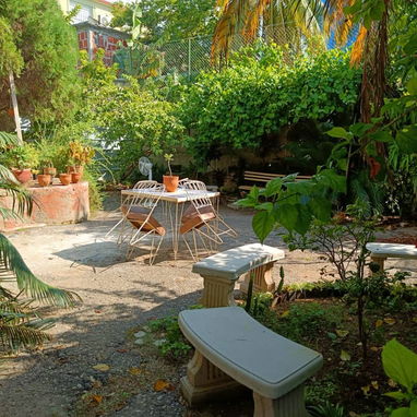 Vendo casa con patio en Marianao - 2/10