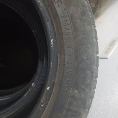 Gomas 215-60-17 marca pirelli - Img 120536094